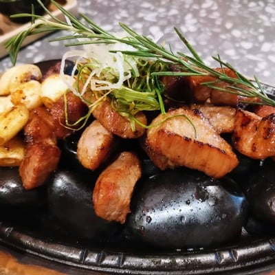 อาหาร หรือ เครื่องดื่ม