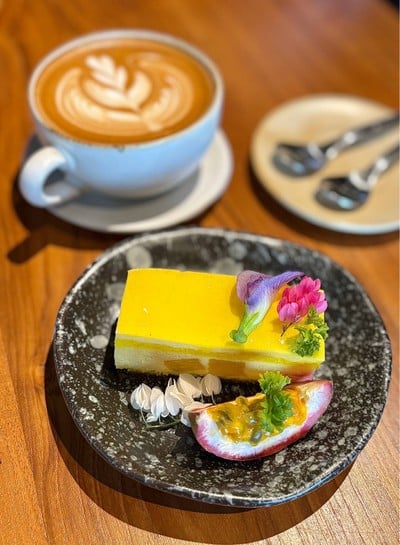 🍰 Tropical Passion. (Price 120 Baht.)