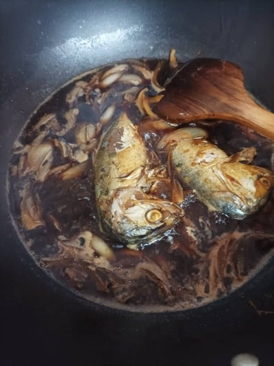 ปลาทูนึ่งซีอิ๊ว