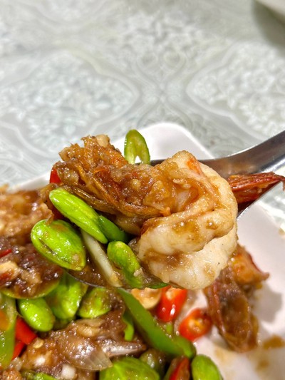 กุ้งผัดกะปิสะตอ