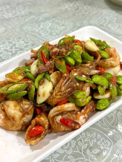 กุ้งผัดกะปิสะตอ