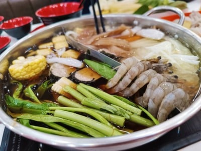 อาหาร หรือ เครื่องดื่ม
