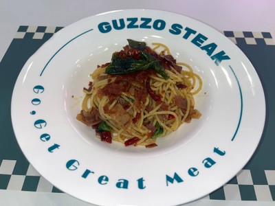 สปาเกตตี้ผัดพริกแห้งเบคอน