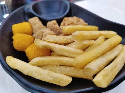 อาหาร หรือ เครื่องดื่ม