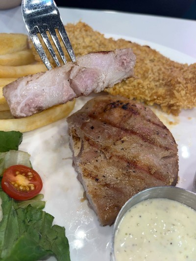 promotion combo set สเต็กหมูพริกไทยดำ + สเต็กปลาดอลลี่ทอด