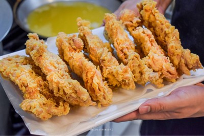 ข้าวมันไก่ซั่งไห่ สูตรต้นตำรับจากเซี่ยงไฮ้ - มาร์เช่ ทองหล่อ