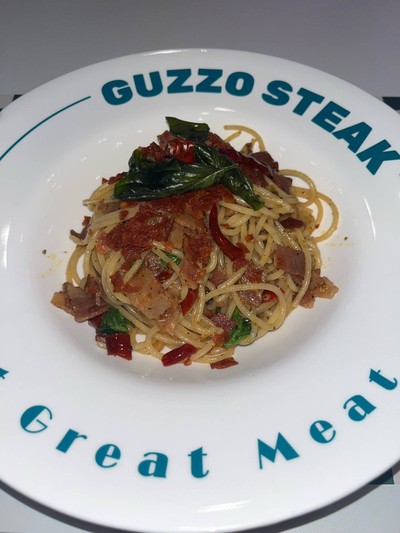 สปาเกตตี้ผัดพริกแห้งเบคอน