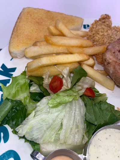 promotion combo set สเต็กหมูพริกไทยดำ + สเต็กปลาดอลลี่ทอด