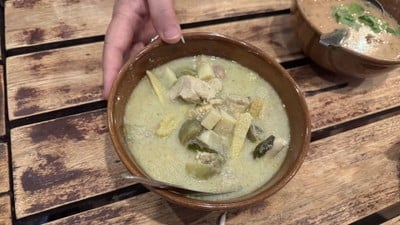 น้ำแกงเขียวหวานยอดมะพร้าว