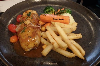 สเต็กไก่พันเบคอน