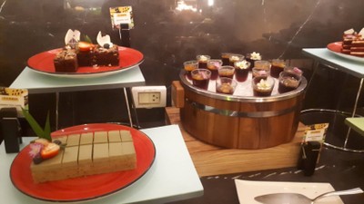 อาหาร หรือ เครื่องดื่ม