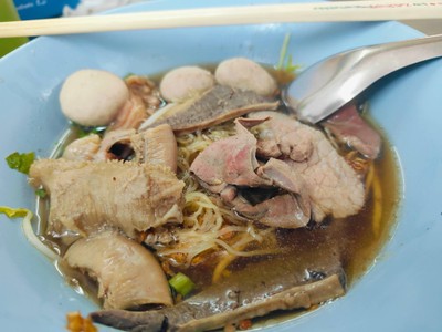 บะหมี่เนื้อรวม