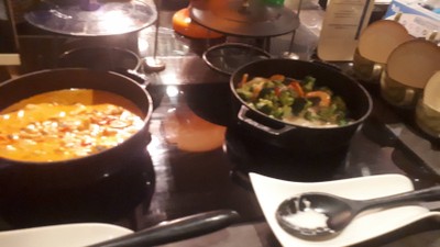 อาหาร หรือ เครื่องดื่ม