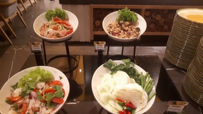 อาหาร หรือ เครื่องดื่ม