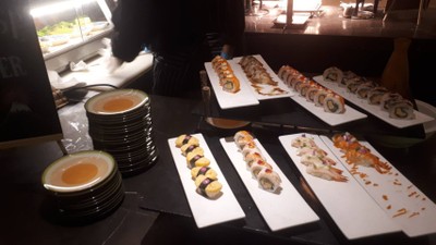 อาหาร หรือ เครื่องดื่ม