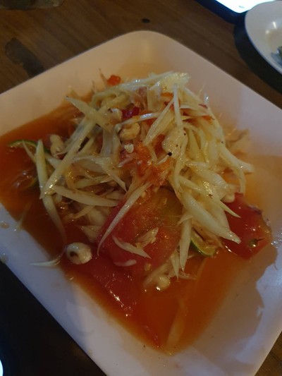 อาหาร หรือ เครื่องดื่ม