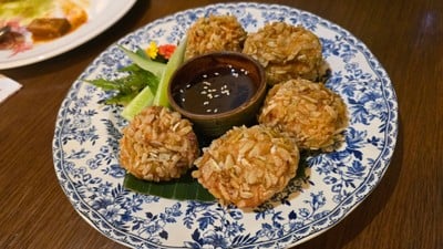 ทอดมันกุ้งข้าวเม่า