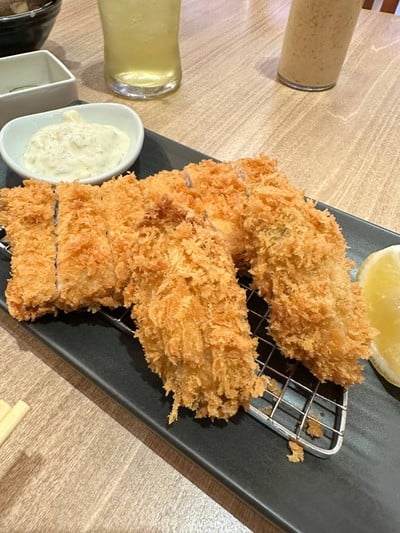 ชุดทงคัทสึหอยนางรมและสันใน