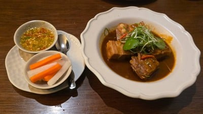 หมูอบซอสมะขาม