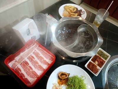 อาหาร หรือ เครื่องดื่ม