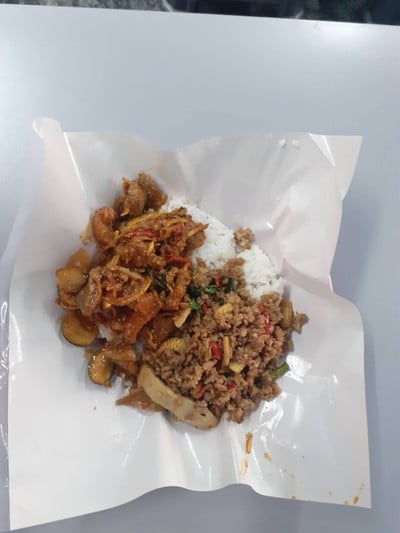 ข้าวแกง 2 อย่าง
