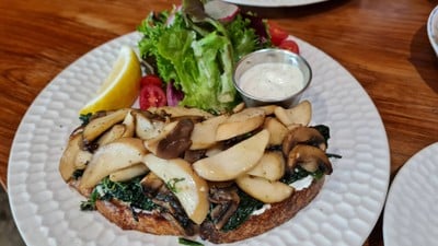 ซาวโดว ผักโขมและเห็ด