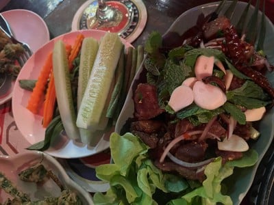 น้ำตกขาหมูเยอรมัน