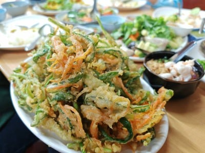 อาหาร หรือ เครื่องดื่ม