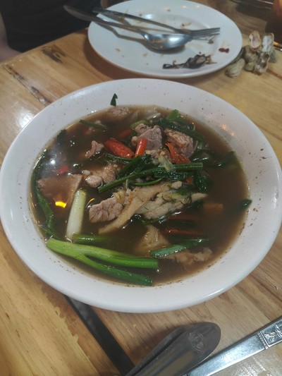 อาหาร หรือ เครื่องดื่ม