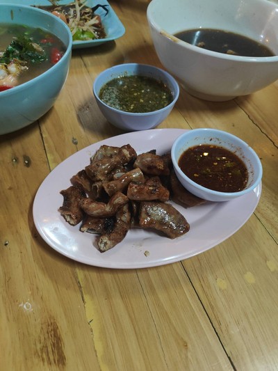 อาหาร หรือ เครื่องดื่ม