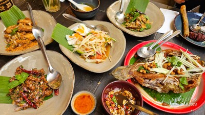 อาหาร หรือ เครื่องดื่ม