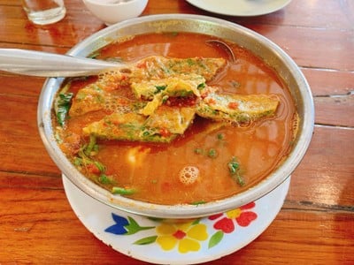 แกงส้มชะอมกุ้ง