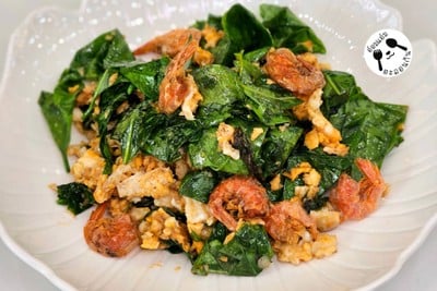 ใบเหรียงผัดไข่