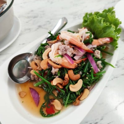 ยำผักกรูดกุ้งสด