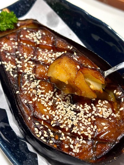 มะเขือม่วงราดซอส