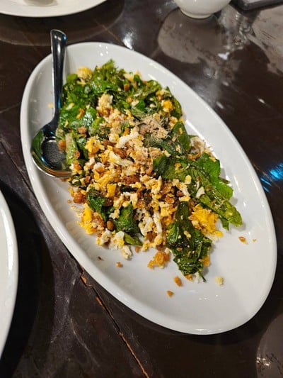 ใบเหลียงผัดไข่