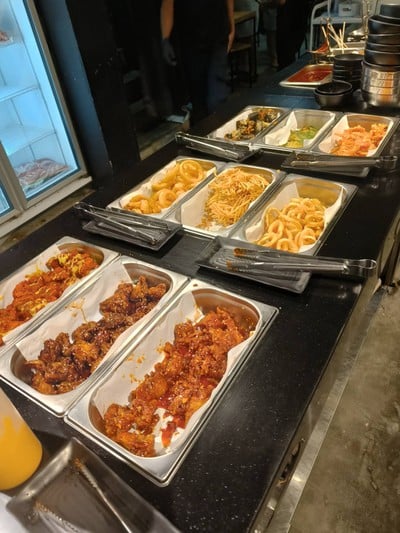 อาหาร หรือ เครื่องดื่ม