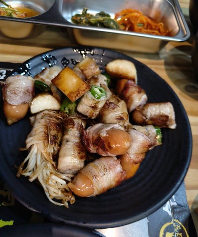 อาหาร หรือ เครื่องดื่ม