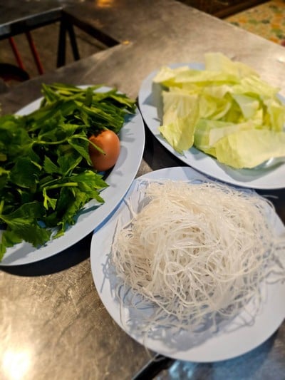 อาหาร หรือ เครื่องดื่ม