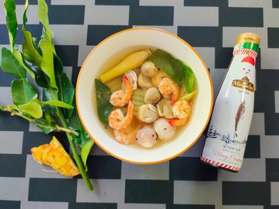วิธีทำ ต้มยำกุ้งเห็ดฟางน้ำใส วิธีทำ ต้มยำกุ้งเห็ดฟางน้ำใส