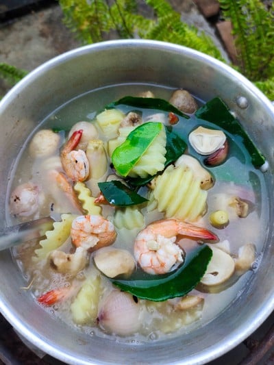 วิธีทำ ต้มยำกุ้งเห็ดฟางน้ำใส วิธีทำ ต้มยำกุ้งเห็ดฟางน้ำใส