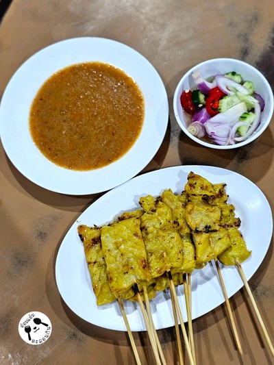 หมูสะเต๊ะ 10 ไม้