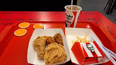 อาหาร หรือ เครื่องดื่ม