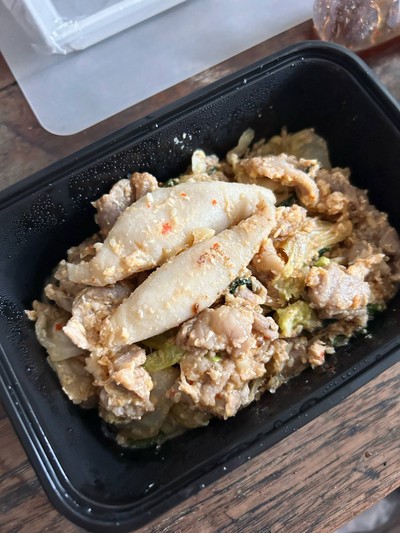สุกี้แห้งหมู