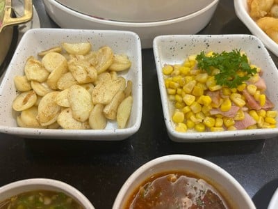 ข้าวโพดผัดเนยเบคอน & กระเทียมคั่วเนย