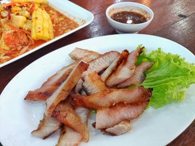 คอหมูย่าง