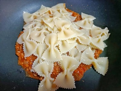 วิธีทำ Farfalle Bolognese / Bolognese Sauce/ Bolognese Pasta ซอสโบลองเนส