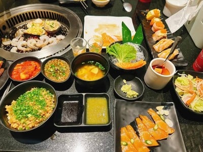 อาหาร หรือ เครื่องดื่ม