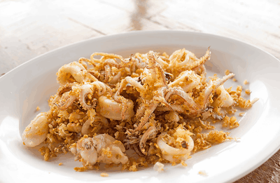 ปลาหมึกทอดกระเทียม