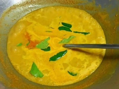 วิธีทำ แกงคั่วกะทิไข่ใส่หมูสับ